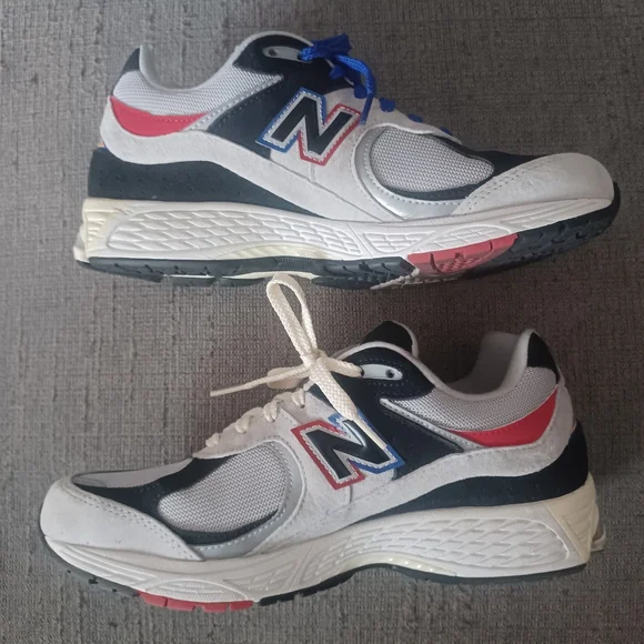 New Balance 2002r Dtlr Size 10 Pre Owned - Picture 2 of 7